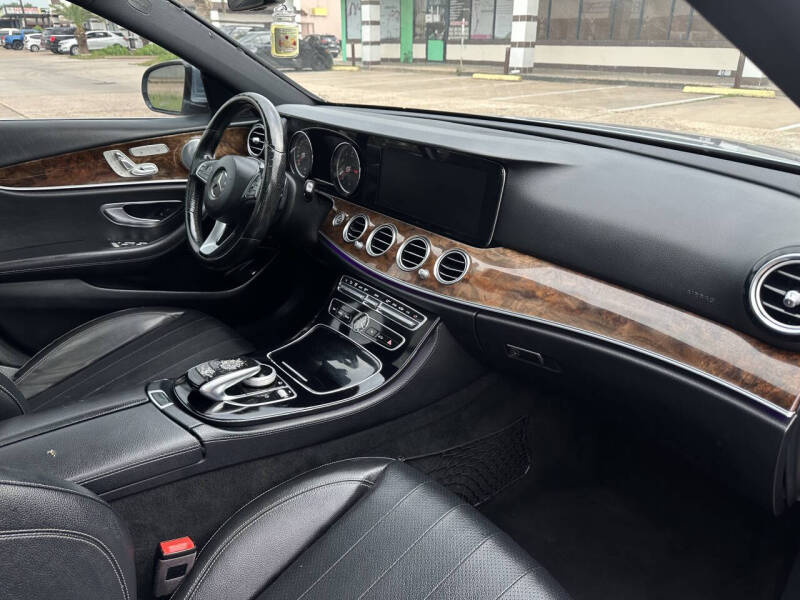 2017 Mercedes-Benz E-Class E 300 4MATIC