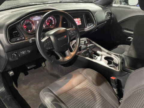 2017 Dodge Challenger SXT