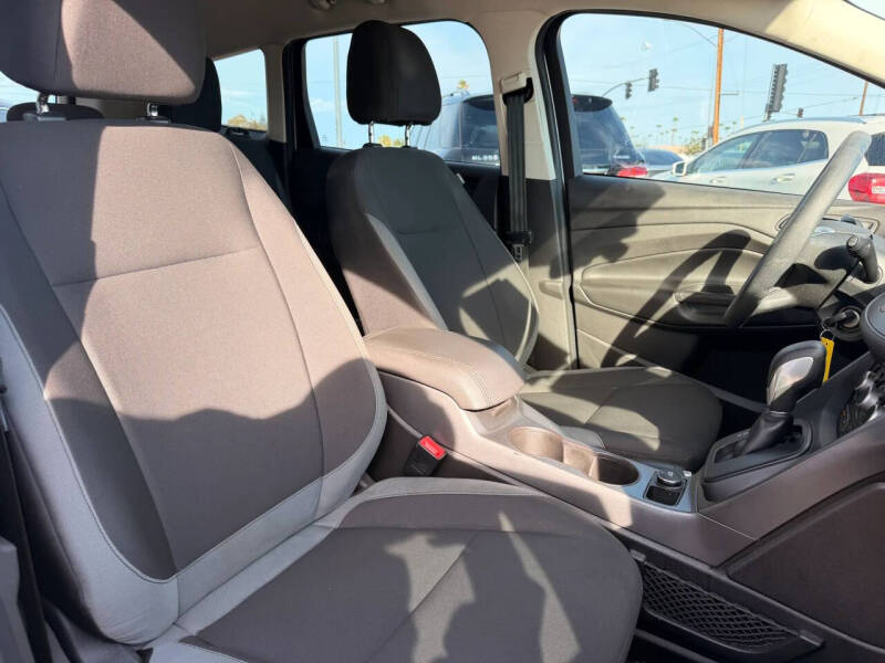2015 Ford Escape S