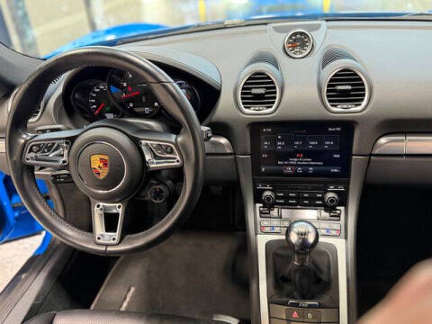 2024 Porsche 718 Cayman Style Edition