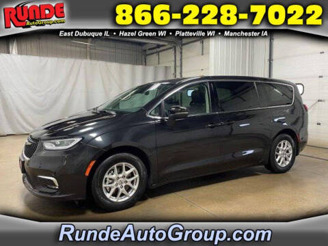 2023 Chrysler Pacifica for sale at Runde PreDriven in Hazel Green WI