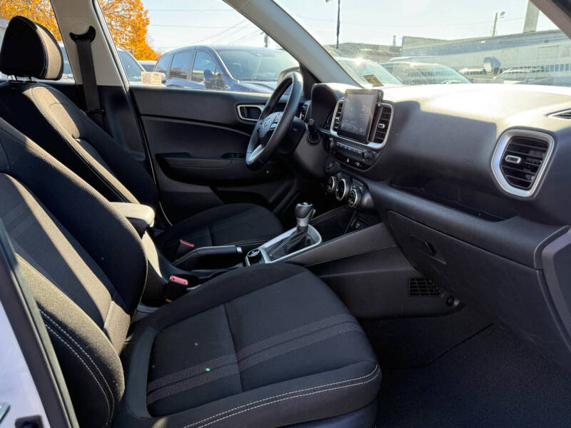 2024 Hyundai Venue SEL