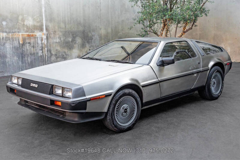1981 DeLorean DMC-12