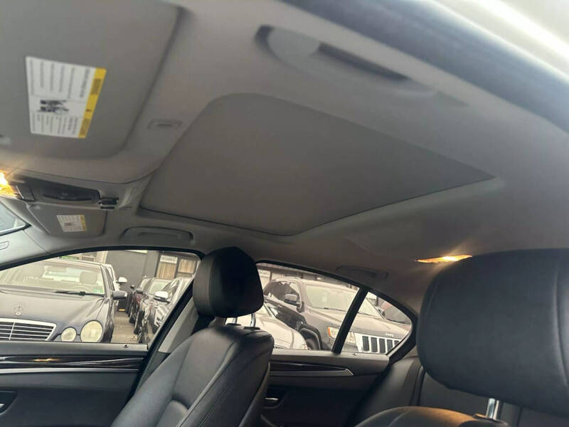 2016 BMW 5 Series 528i xDrive