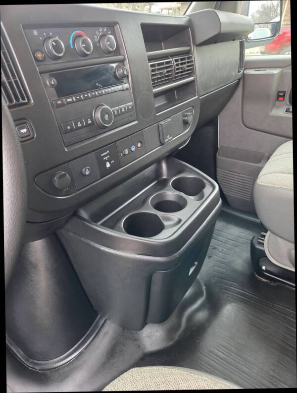 2021 Chevrolet Express 2500