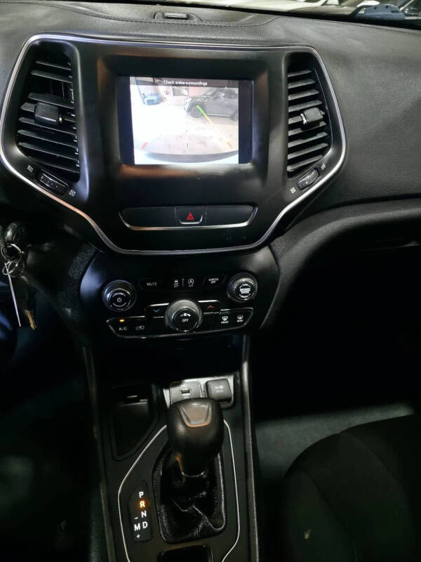 2019 Jeep Cherokee Latitude