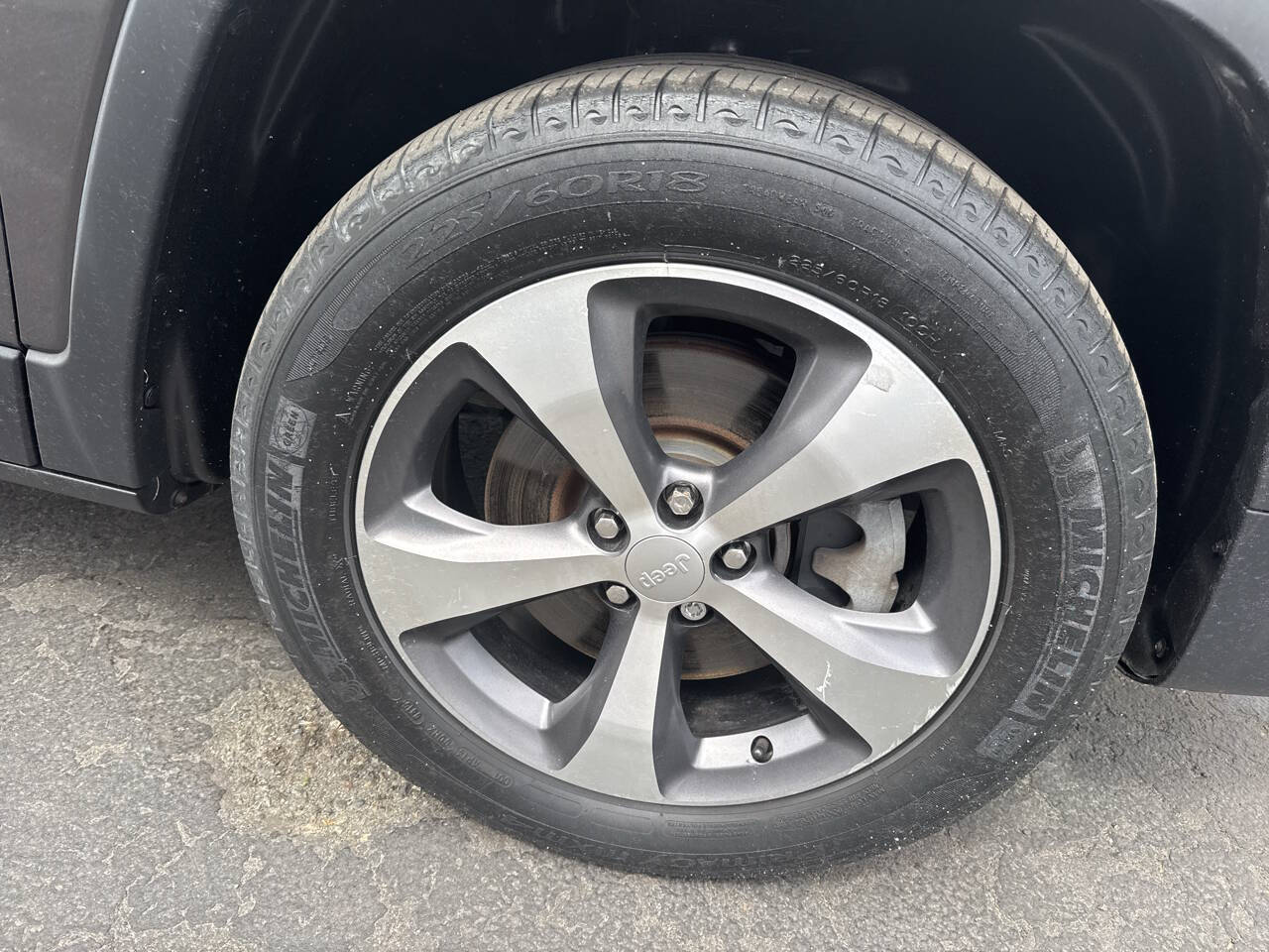 used 2020 Jeep Cherokee car, priced at $19,499