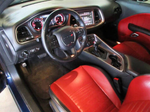 2016 Dodge Challenger 392 HEMI Scat Pack Shaker