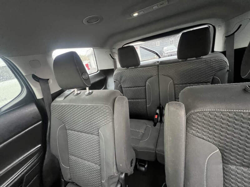 2017 GMC Acadia SLE-2