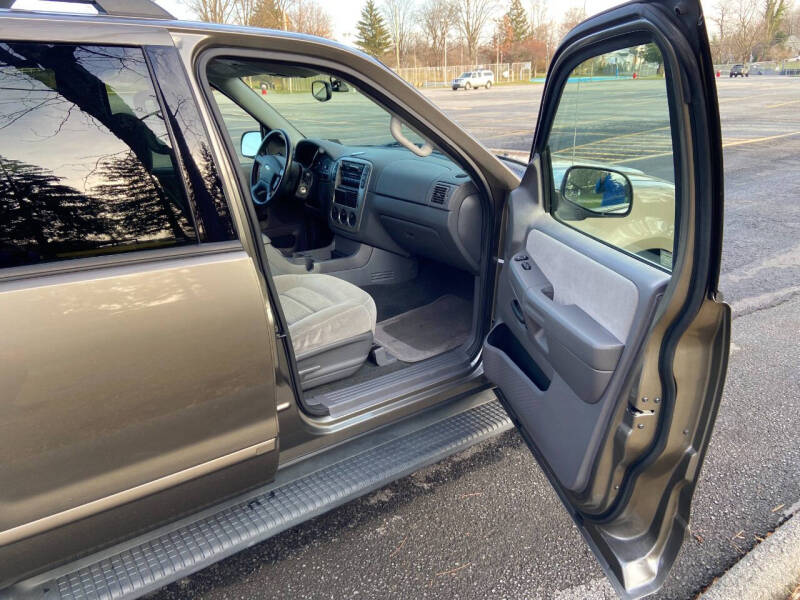 2005 Ford Explorer XLT