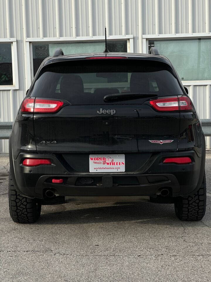 2018 Jeep Cherokee for sale at World of Wheels in Des Moines, IA