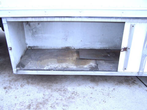 2002 Freightliner FL70