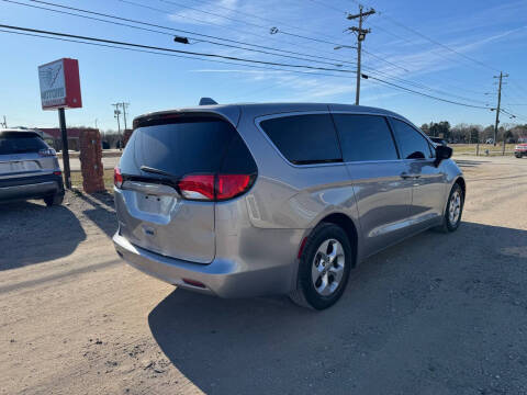 2017 Chrysler Pacifica LX