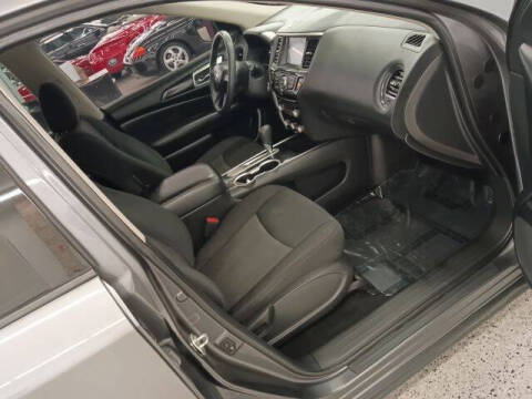 2019 Nissan Pathfinder S