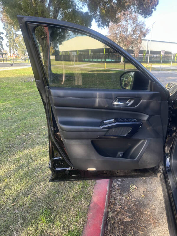 2022 Nissan Pathfinder S