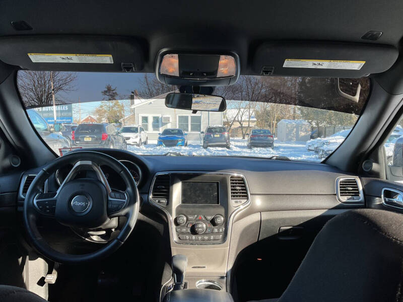 2018 Jeep Grand Cherokee Laredo E