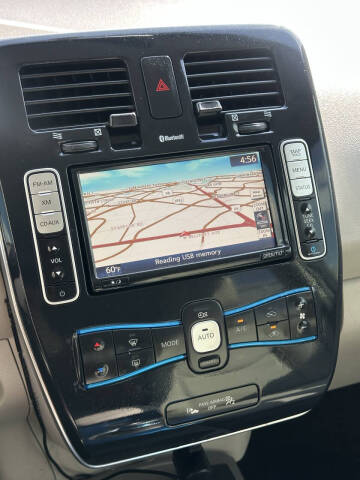 2012 Nissan LEAF SL