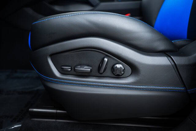 2025 Porsche Cayenne GTS