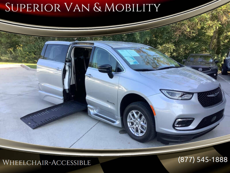 2024 Chrysler Pacifica Touring L