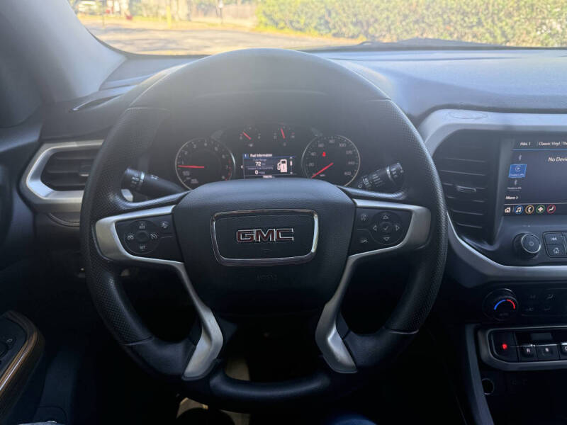 2022 GMC Acadia SLE