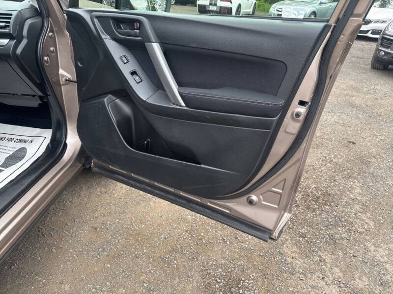 2014 Subaru Forester 2.5i