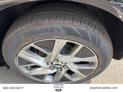 2025 Cadillac OPTIQ Luxury 2