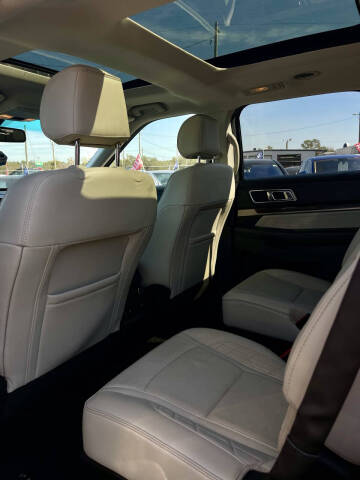 2017 Ford Explorer Platinum