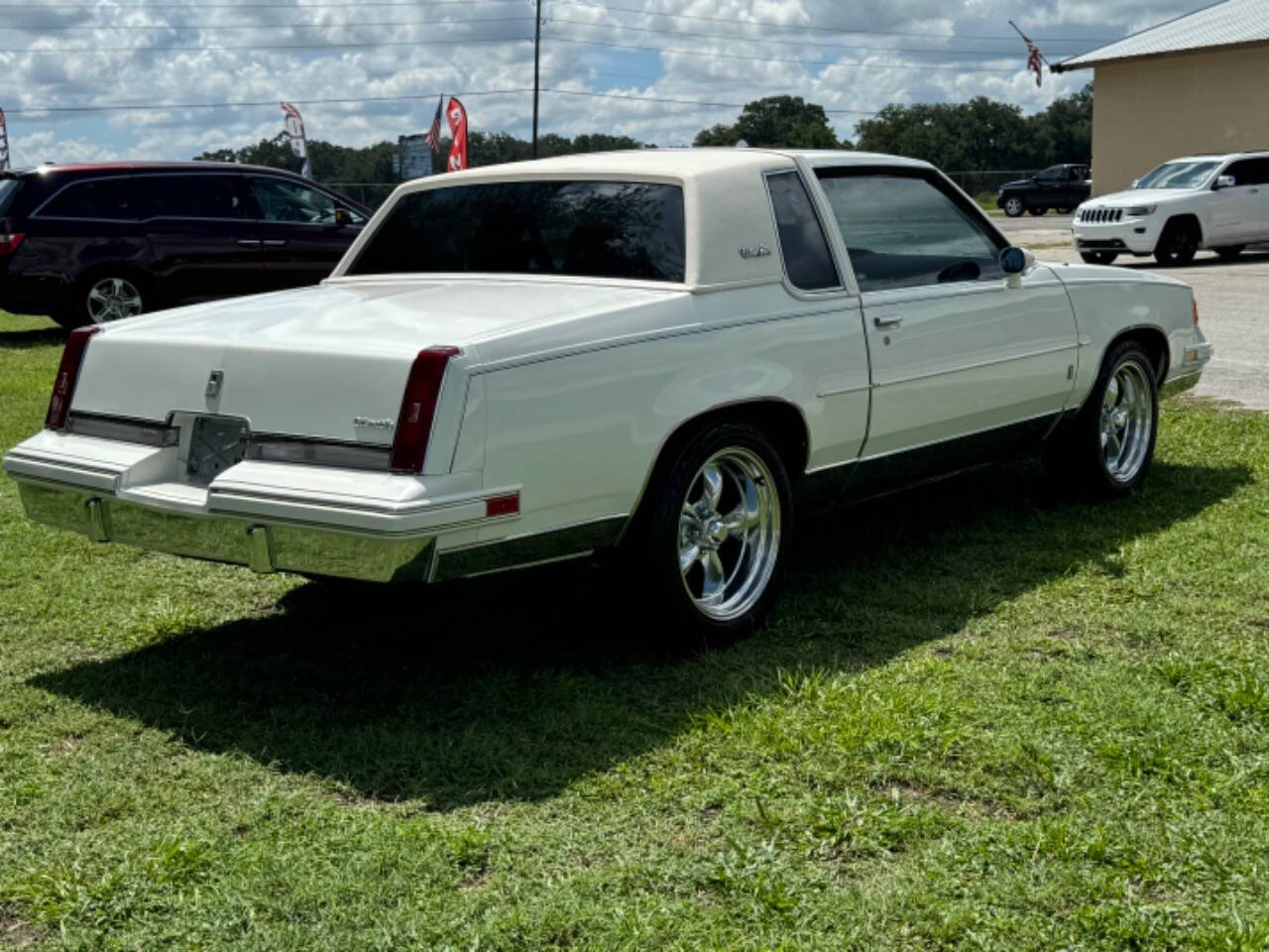 1987 Oldsmobile Cutlass Salon for sale at Memory Lane Classic Cars in Bushnell, FL