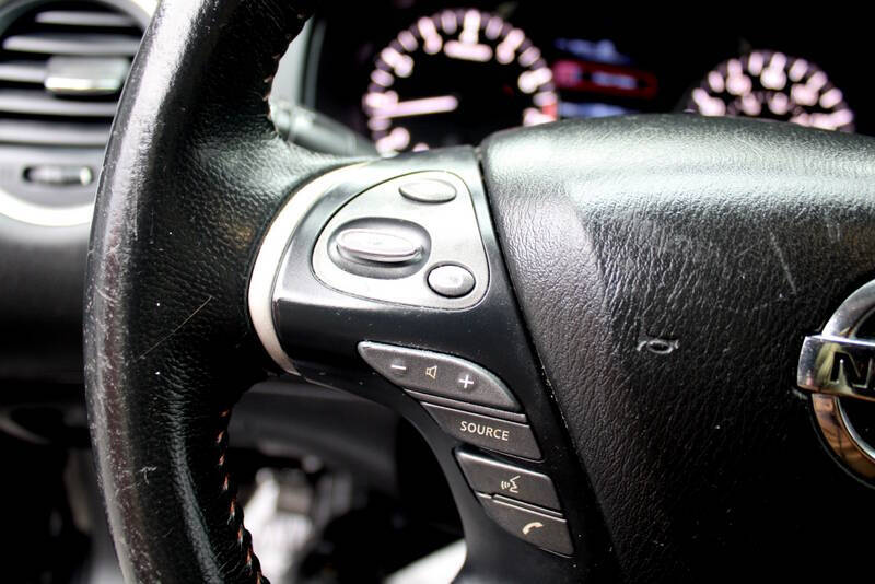 2019 Nissan Pathfinder SV