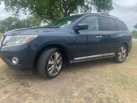 2014 Nissan Pathfinder for sale at H & H AUTO SALES in San Antonio TX