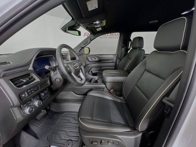 2024 GMC Yukon XL SLT