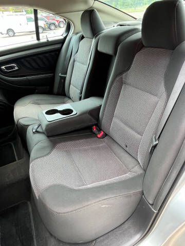 2011 Ford Taurus SEL