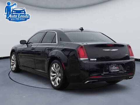 2016 Chrysler 300 S