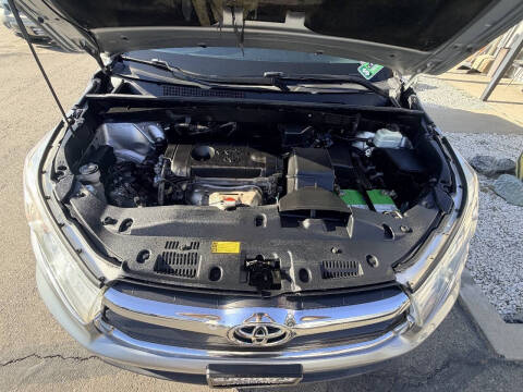 2016 Toyota Highlander LE
