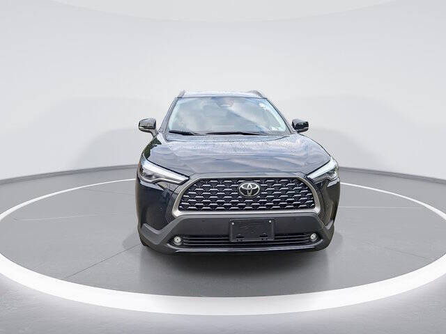 2025 Toyota Corolla Cross XLE