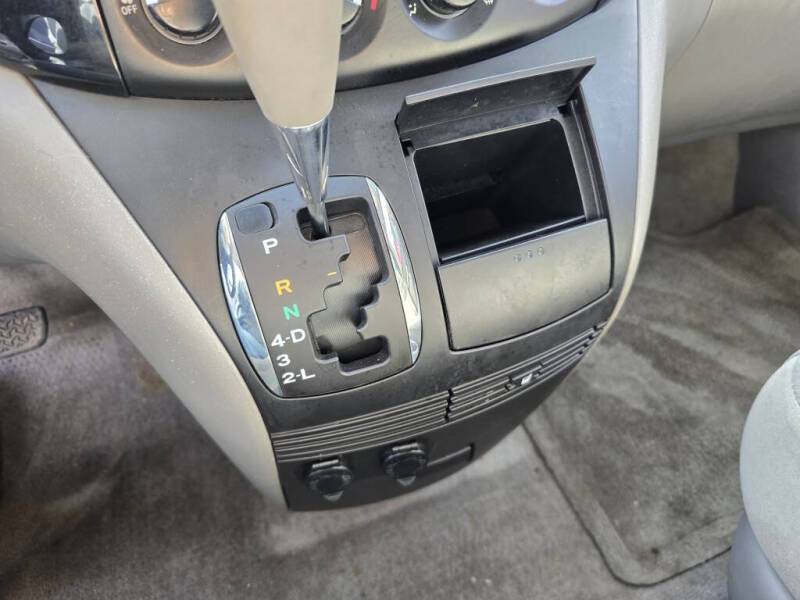 2004 Toyota Sienna XLE Limited 7 Passenger