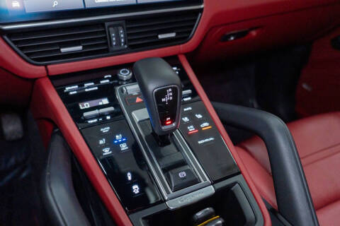 2022 Porsche Cayenne E-Hybrid