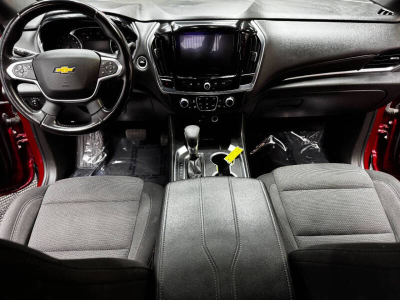 2022 Chevrolet Traverse LT Cloth