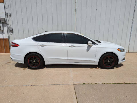 2016 Ford Fusion for sale at Parkway Motors in Osage Beach MO