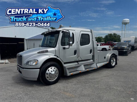 2005 Freightliner M2 106