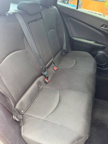 2020 Toyota Prius LE