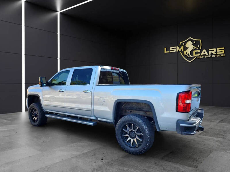 2017 GMC Sierra 2500HD Denali