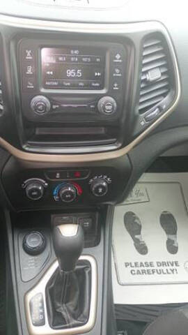 2016 Jeep Cherokee Sport