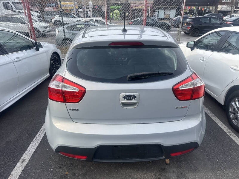 2012 Kia Rio 5-Door EX