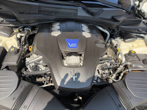 2014 Maserati Ghibli S Q4