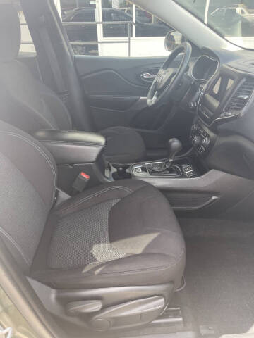 2019 Jeep Cherokee Latitude