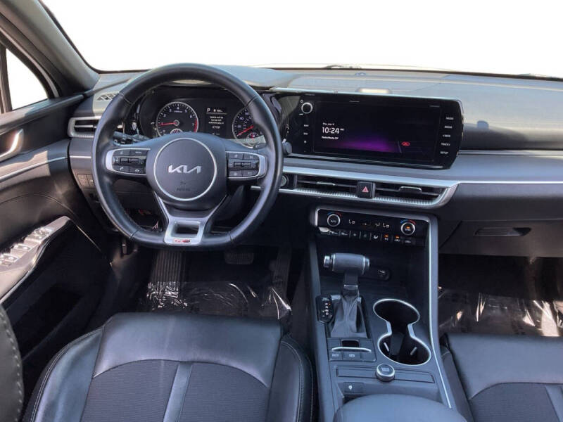 2022 Kia K5