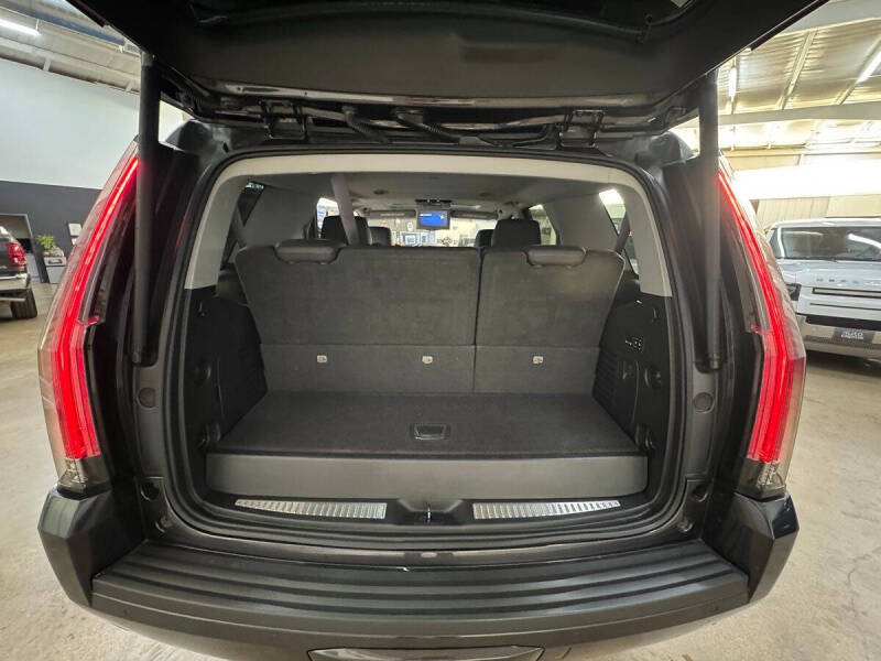 2017 Cadillac Escalade Luxury