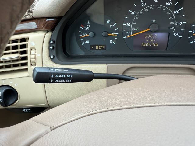 2001 Mercedes-Benz E-Class E 320