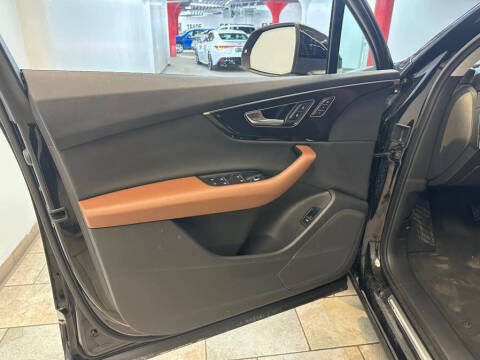 2023 Audi Q7 quattro Premium 55 TFSI